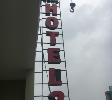 Làm biển hiệu Hotel Khách Sạn