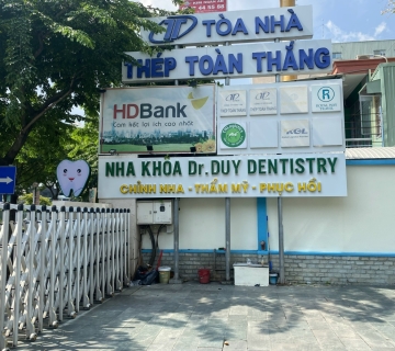Thi công bảng hiệu Nha Khoa 