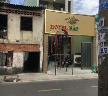 Làm biển hiệu hotel khách sạn Báo