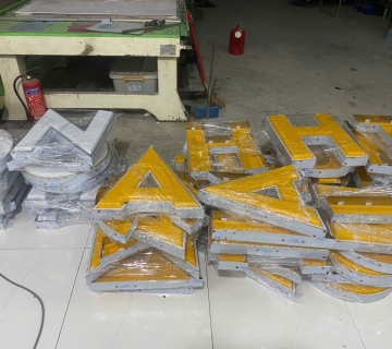 Chữ Inox Có Đèn